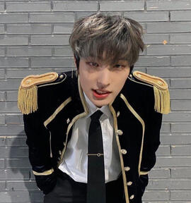 grey haired mingi ateez